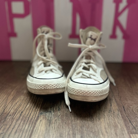 Classic White High-Top womens Sneakers - Picture 2 of 5